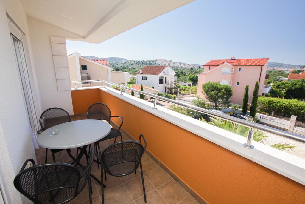 Apartments Spirito Rogoznica Kültér fotó